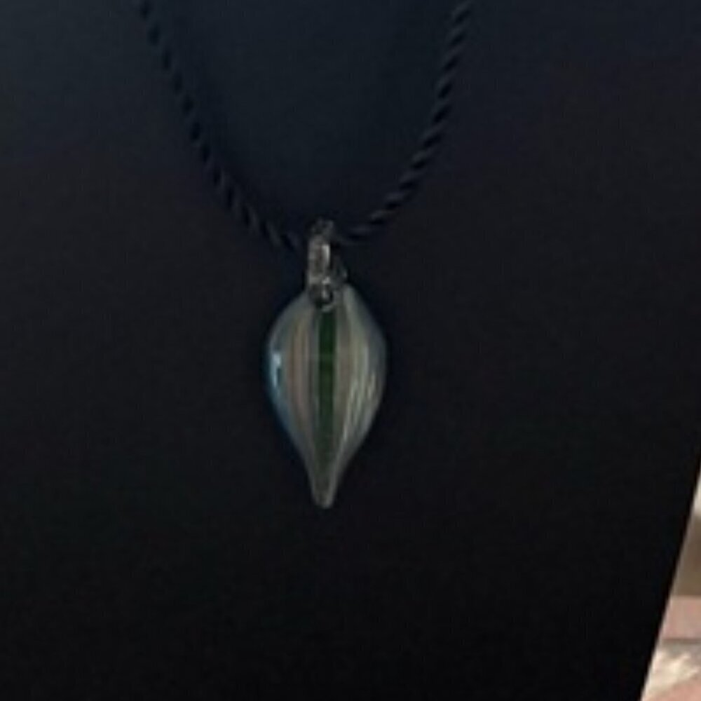 Artisan 15-inch Teardrop Shape Glass Pendant Cord Necklace - Picture 11 of 11